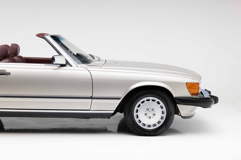 1989 Mercedes-Benz 560-Series 560 SL in ,