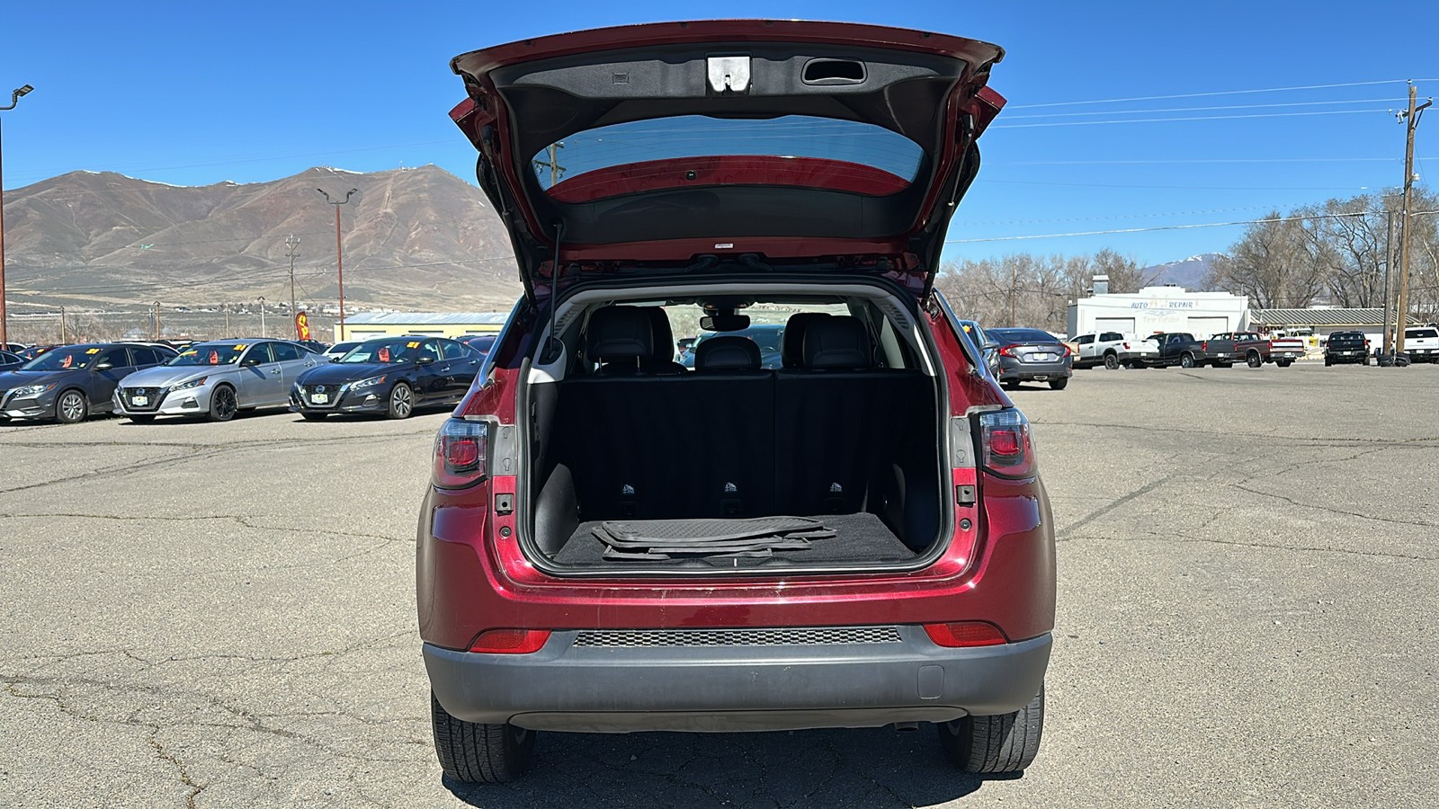 2022 Jeep Compass Altitude 11