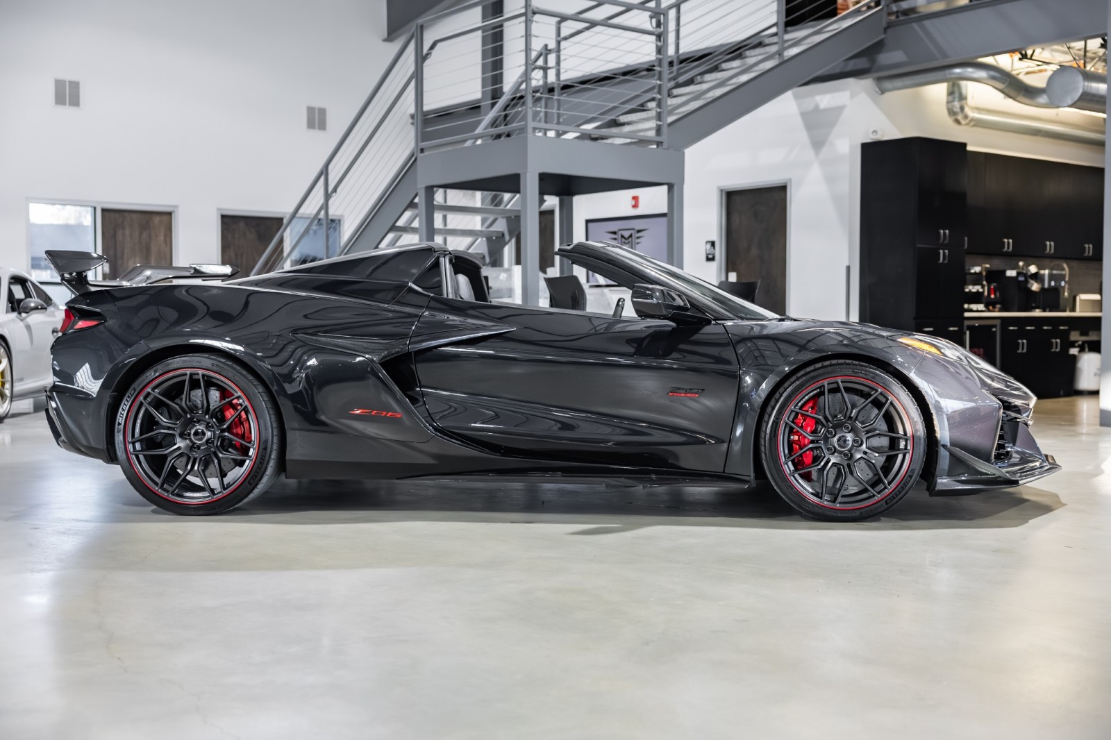 Used Car 2023 Chevrolet Corvette  3lz - 70th Anniversary Edition - Z07 Performance Package - Visible Carbon Aero Package For Sale Under $130,000 In Boerne, Texas