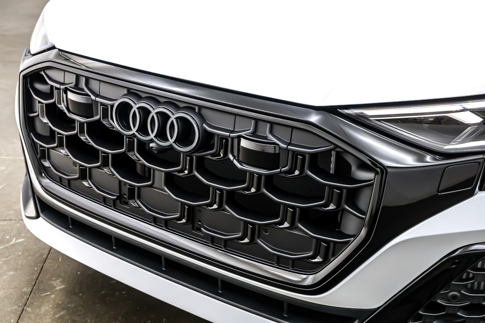 Used 2024 Glacier White Metallic Audi Premium Plus 55 TFSI quattro image 14