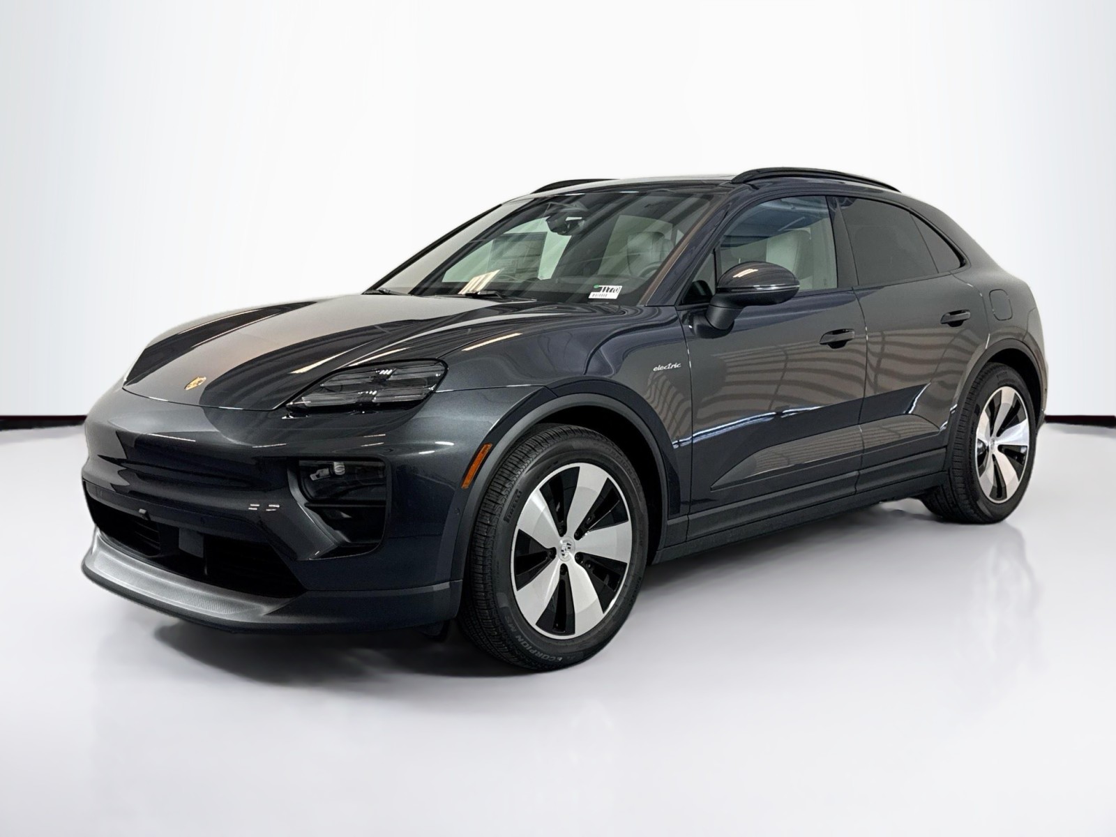 2025 Porsche Macan AWD