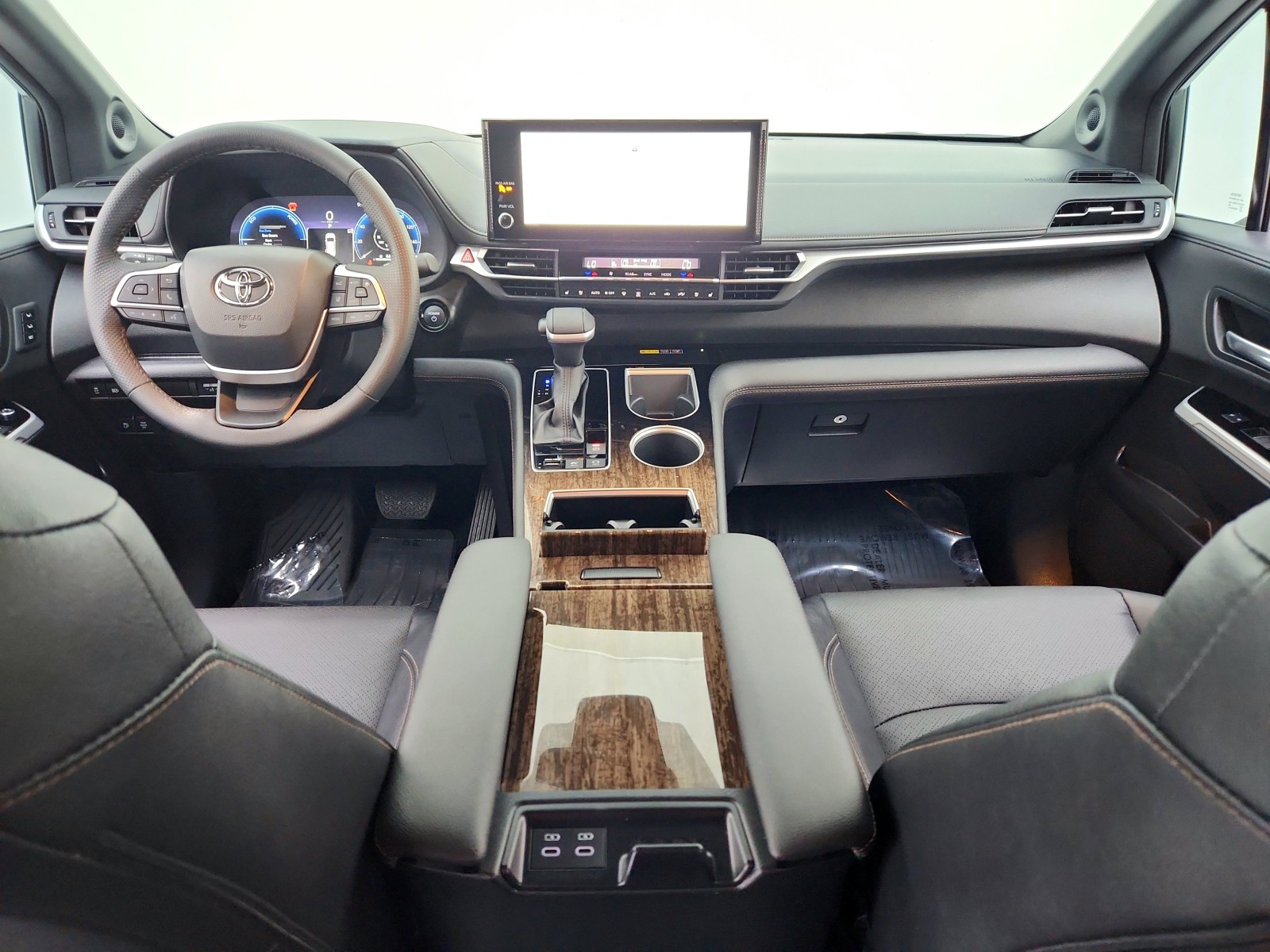 Used 2025 WINDCHILL PEARL Toyota Rear-Entry handicap Conversions 5 PASSENGER image 24