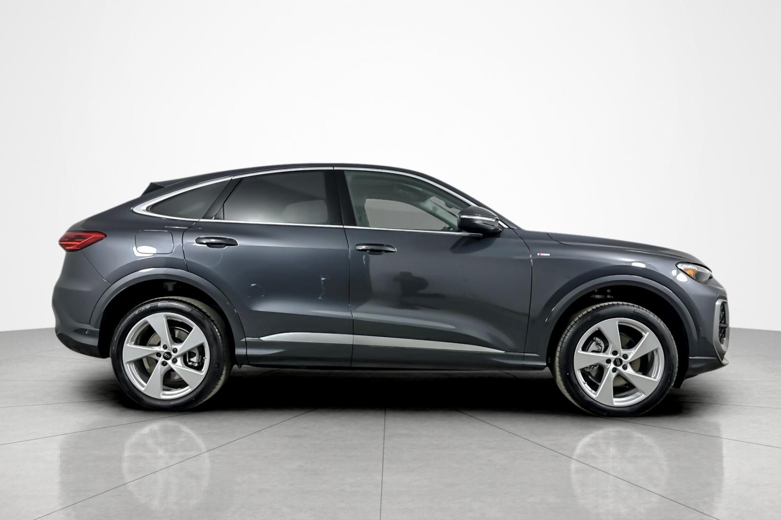 New 2026 Tambora Gray Metallic Audi Premium Plus 2.0 TFSI quattro image 7