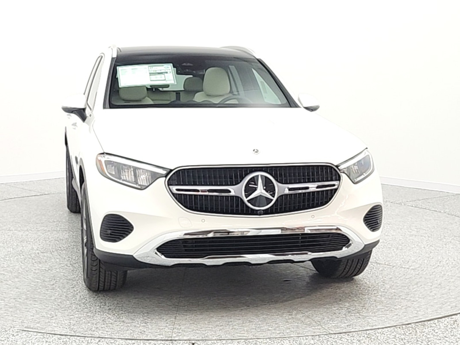 New 2026 Polar White Mercedes-Benz GLC 300 image 2