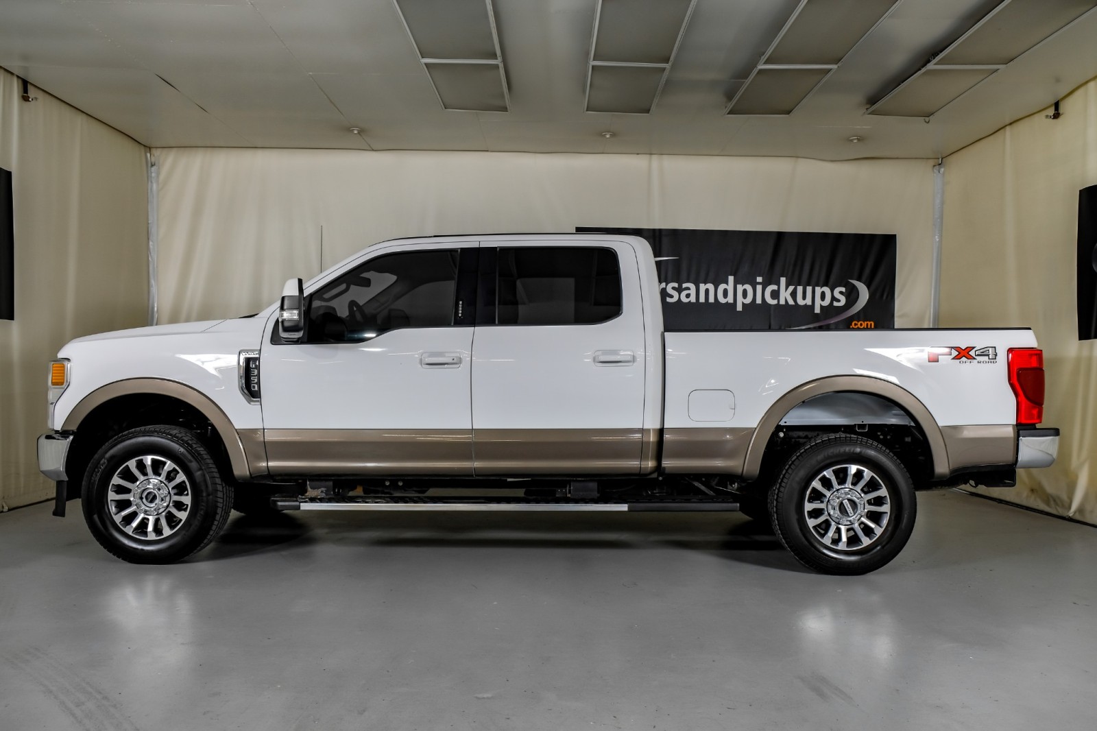 2021 Ford F-350 SRW Lariat 11