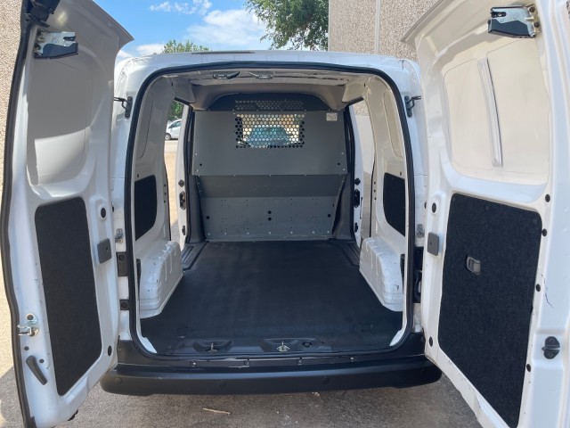 2018 Nissan NV200 Compact Cargo S 17