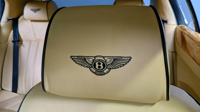 2011 Bentley Continental Flying Spur  29