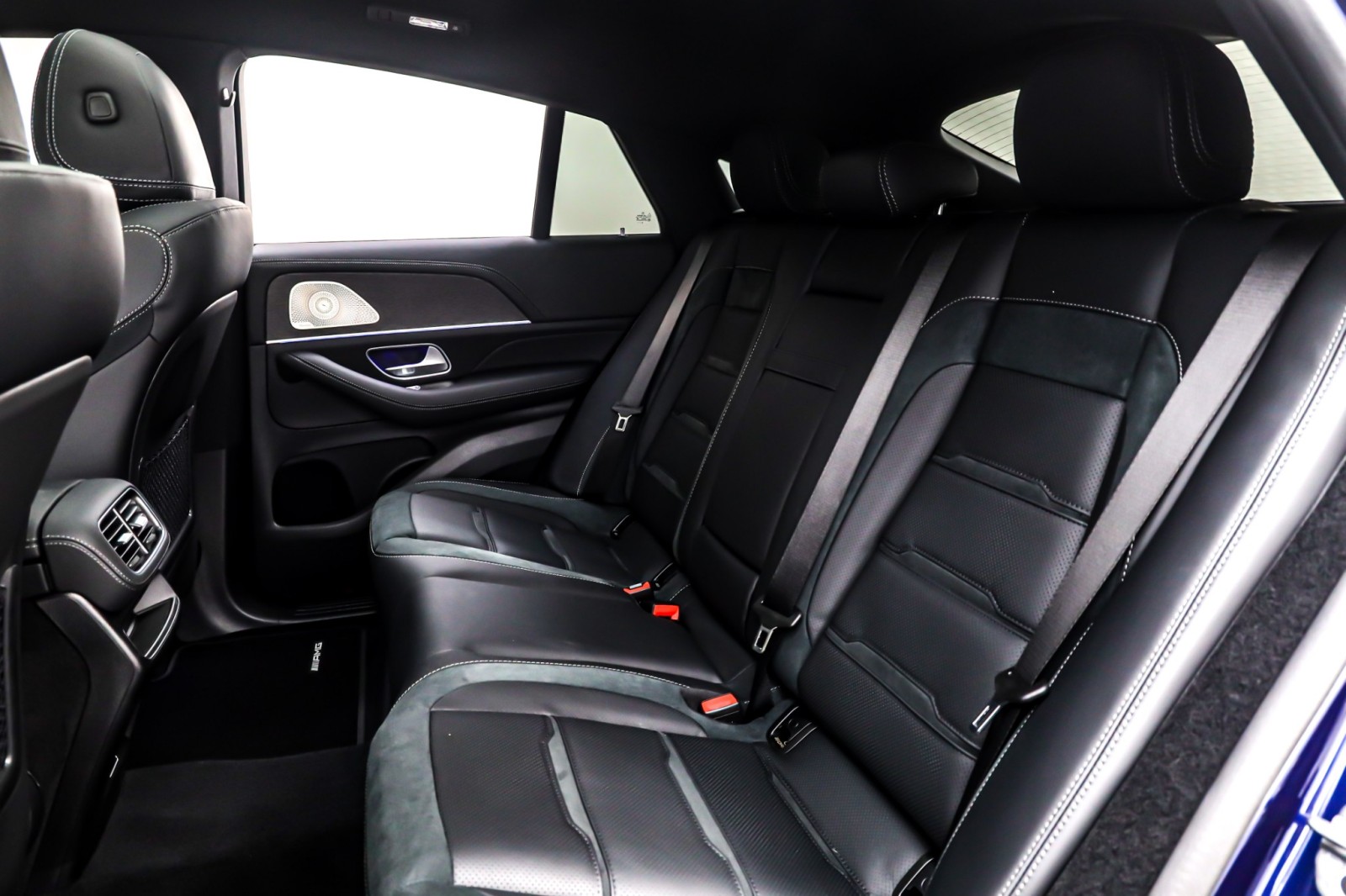 New 2026 MANUFAKTUR Mystic Blue Metallic Mercedes-Benz AMG® GLE 53 4MATIC+ Coupe image 8