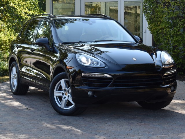 2014 Porsche Cayenne Diesel! Navi Pano Moonroof Heated/Cooled Front Seats Rear View Camera Lane Departure Park Assist Tow Pkg. MSRP $74,495 6