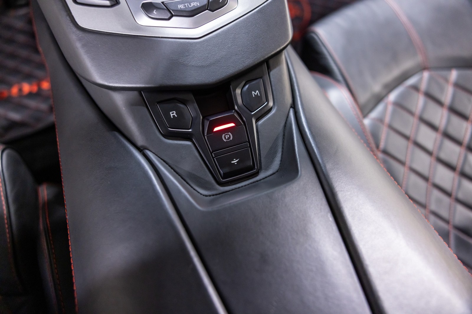 2015 Lamborghini Aventador Roadster LP 700-4 photo 46