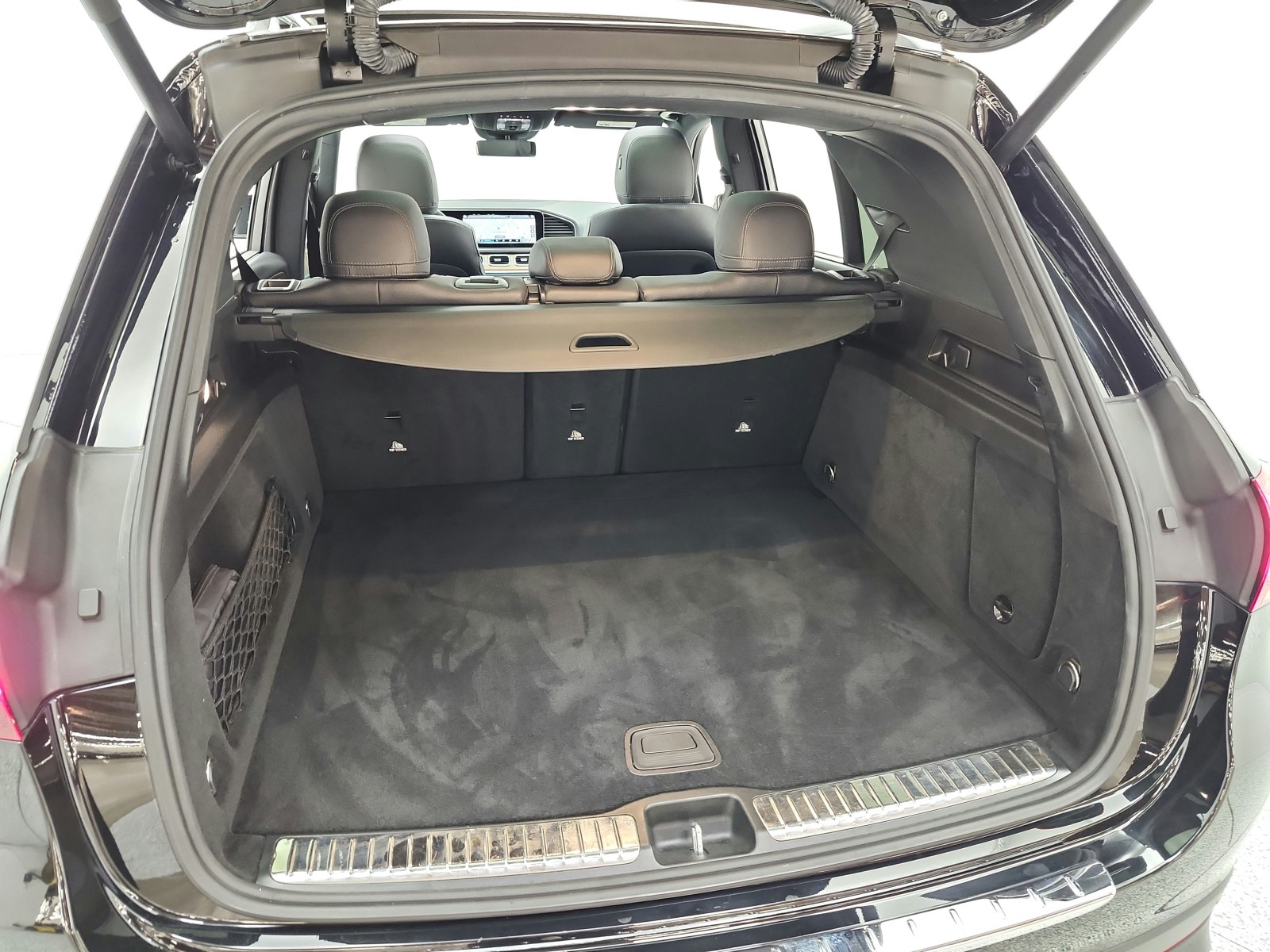 Used 2022 Black Mercedes-Benz GLE 450 4MATIC® SUV image 22