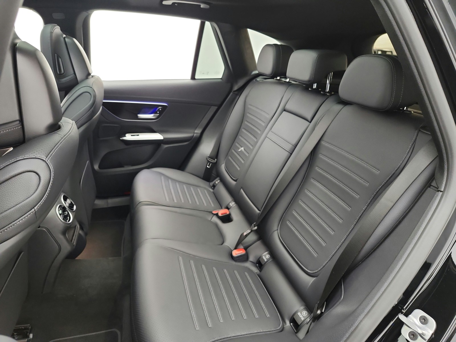 New 2026 Black Mercedes-Benz GLC 300 SUV image 11