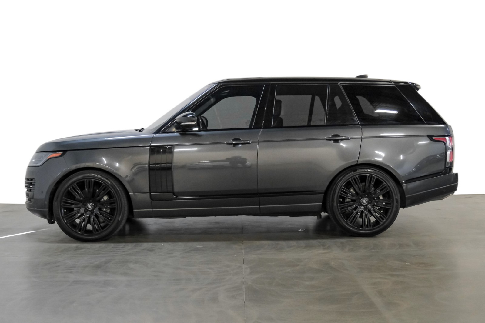 2019 Land Rover Range Rover V8 Supercharged AutobiographyWhls TowPkg MeridianSound DriveProP 10