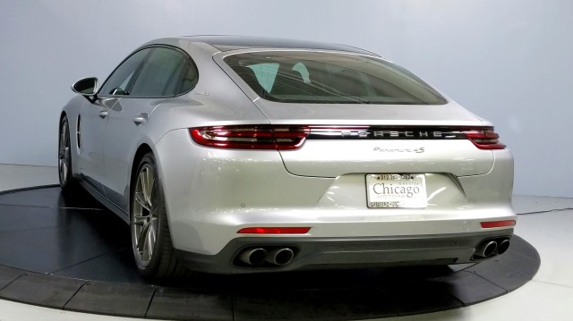 2018 Porsche Panamera 4S Executive 5