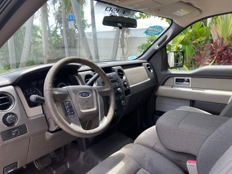 2010 Ford F-150 4 DR CREW XL LOW MILES 34,625 in , 
