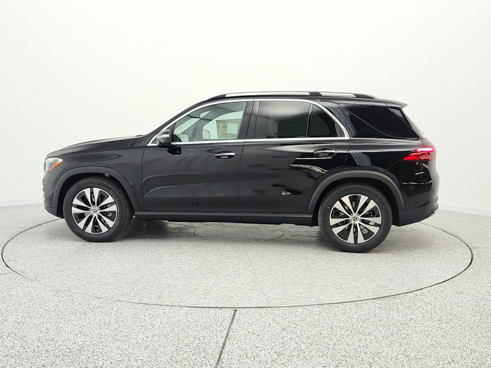 New 2026 Black Mercedes-Benz GLE 350 image 8