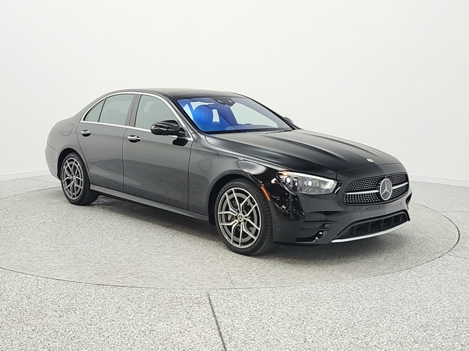 Used 2022 Black Mercedes-Benz E 450 4MATIC® Sedan image 3