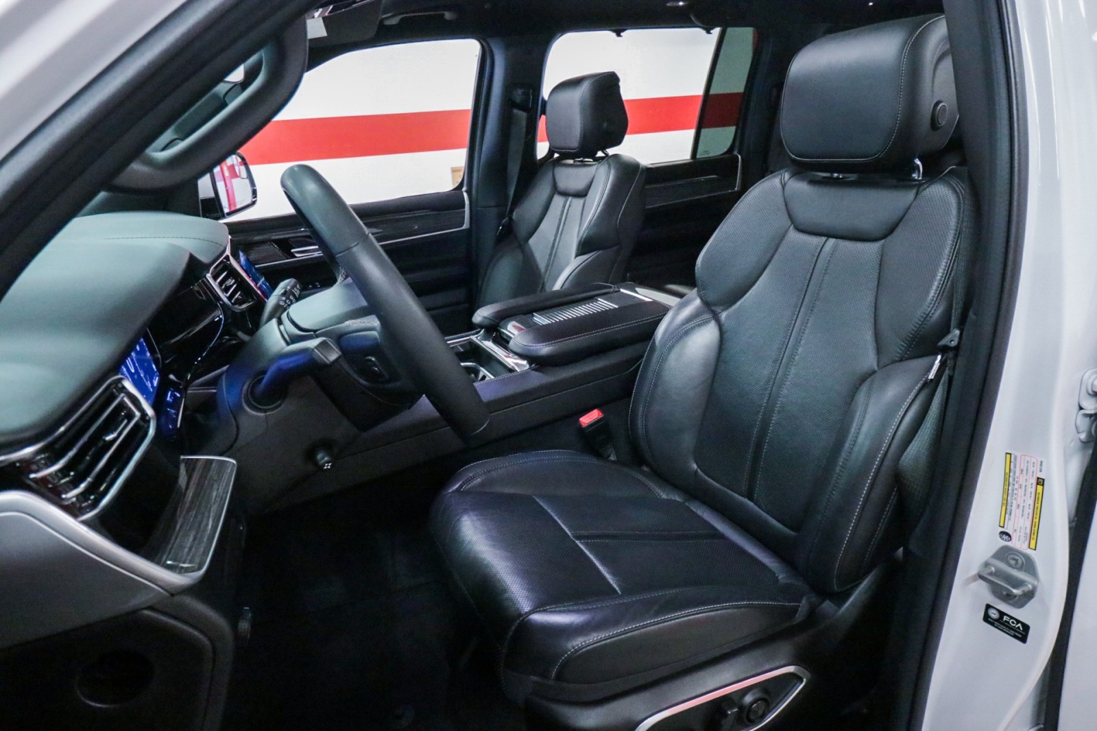 Used Car 2022 Jeep Wagoneer  Series Iii For Sale Under $35,000 In Austin, Texas