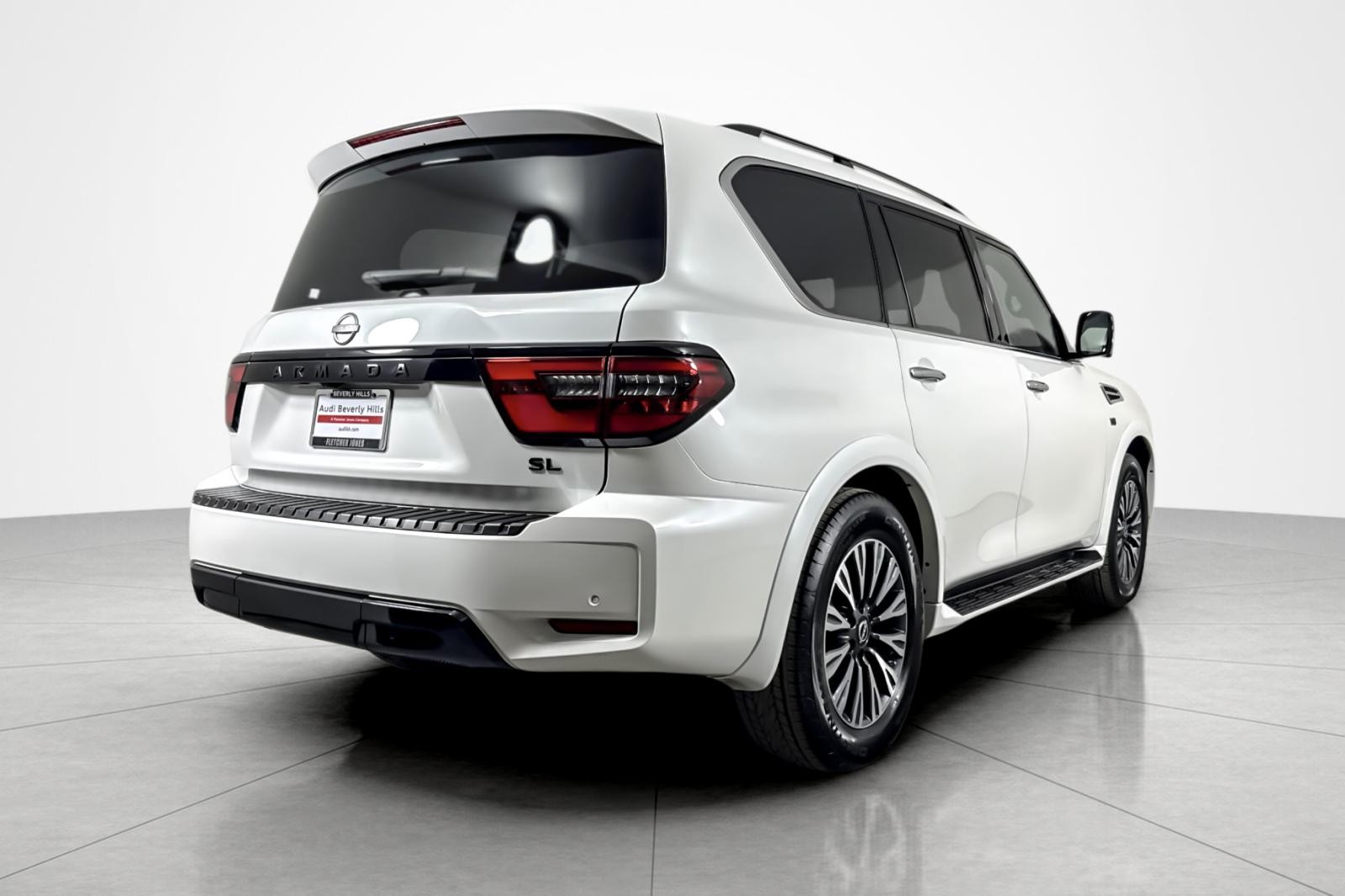 Used 2022 WHITE Nissan 4x4 SL image 5