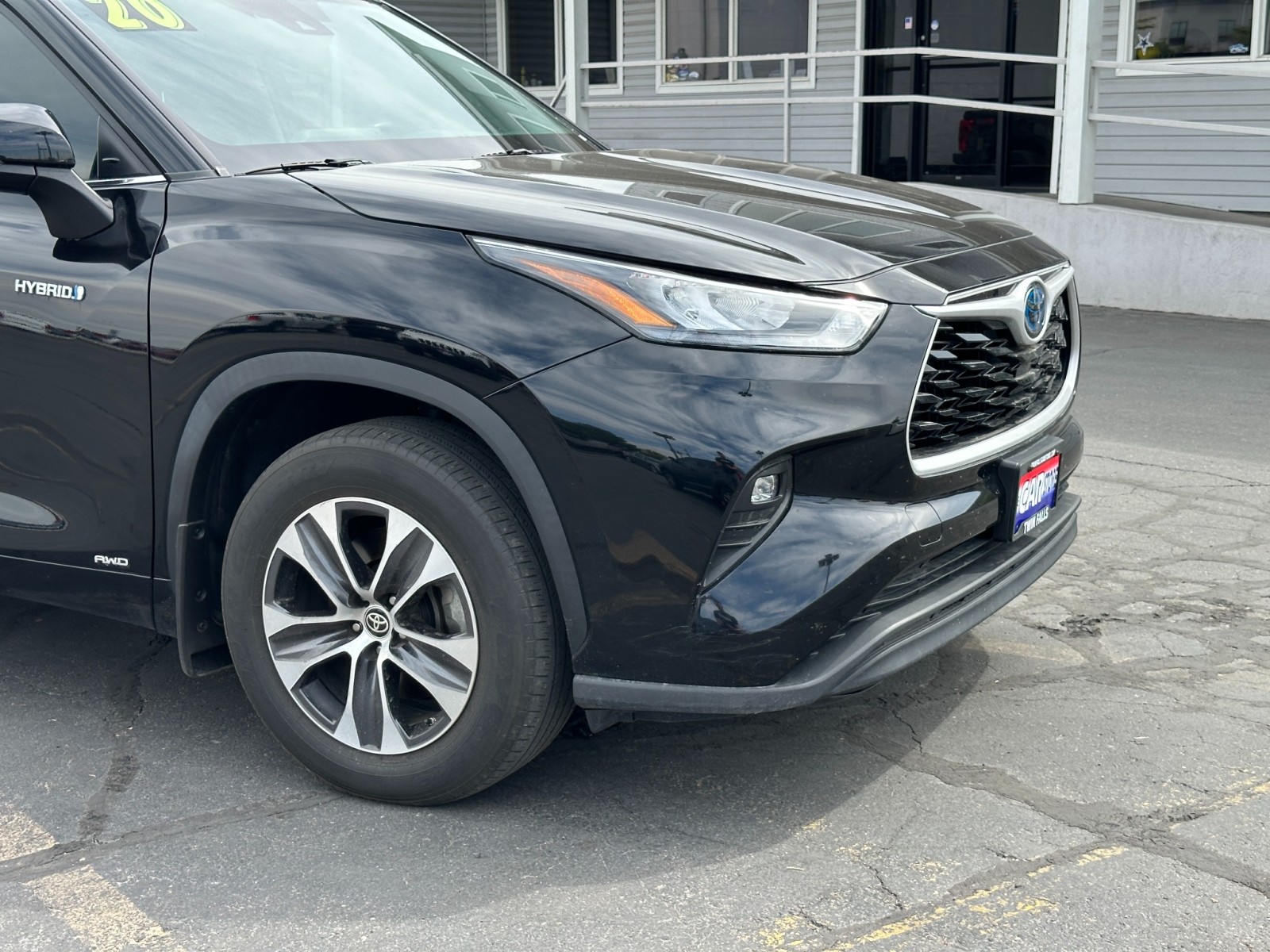 2020 Toyota Highlander Hybrid XLE 3