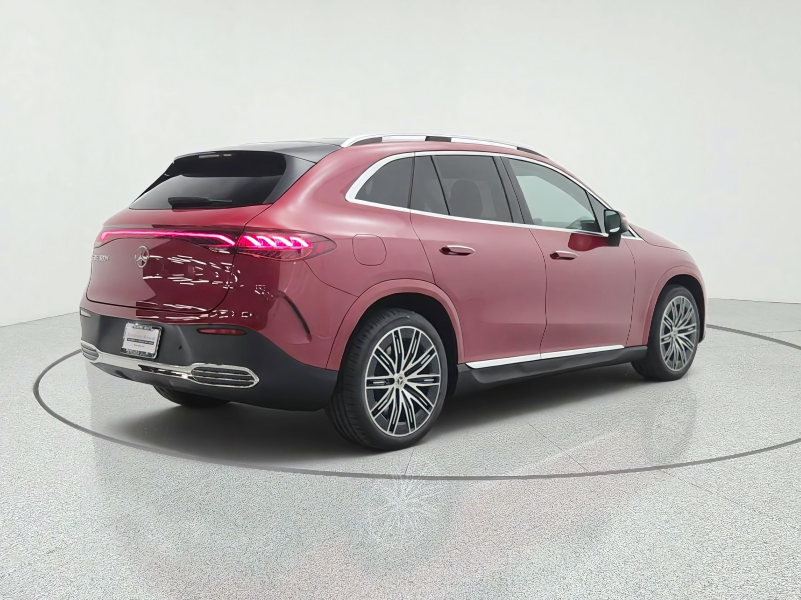 New 2027 MANUFAKTUR Patagonia Red Metallic Mercedes-Benz EQE 320+ SUV image 5