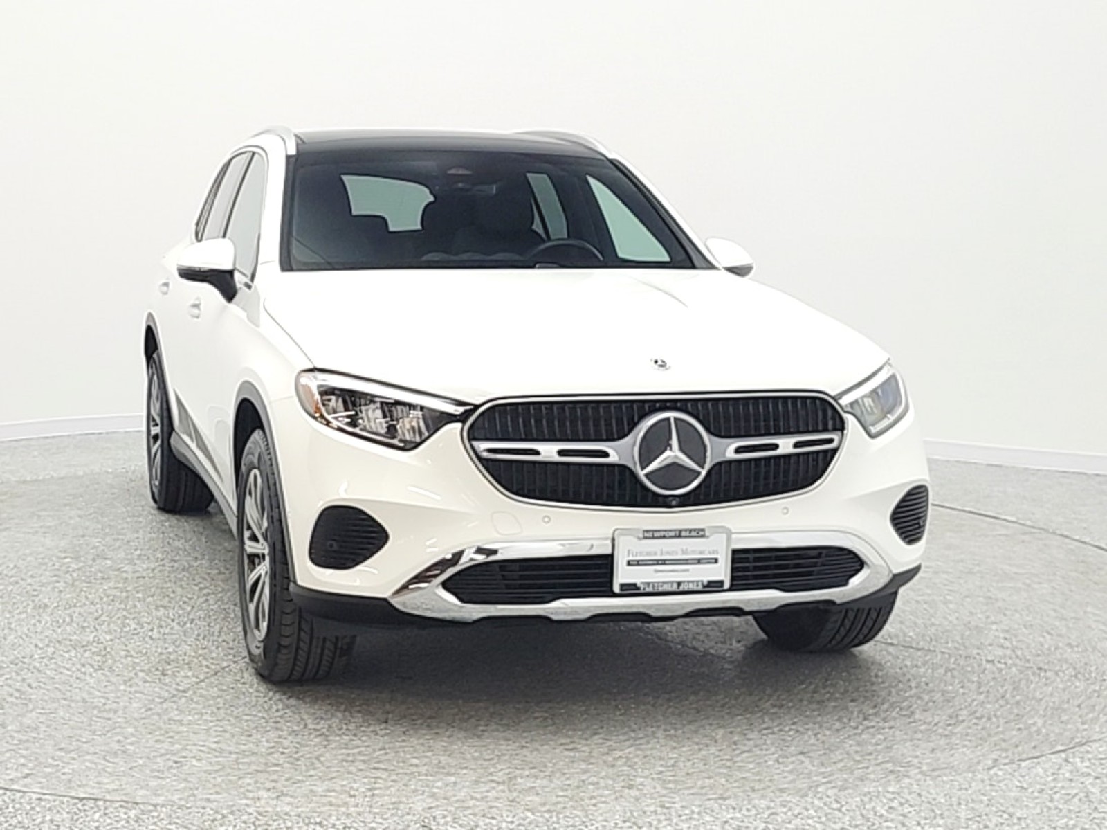 Certified Used 2025 Polar White Mercedes-Benz GLC 300 SUV image 3