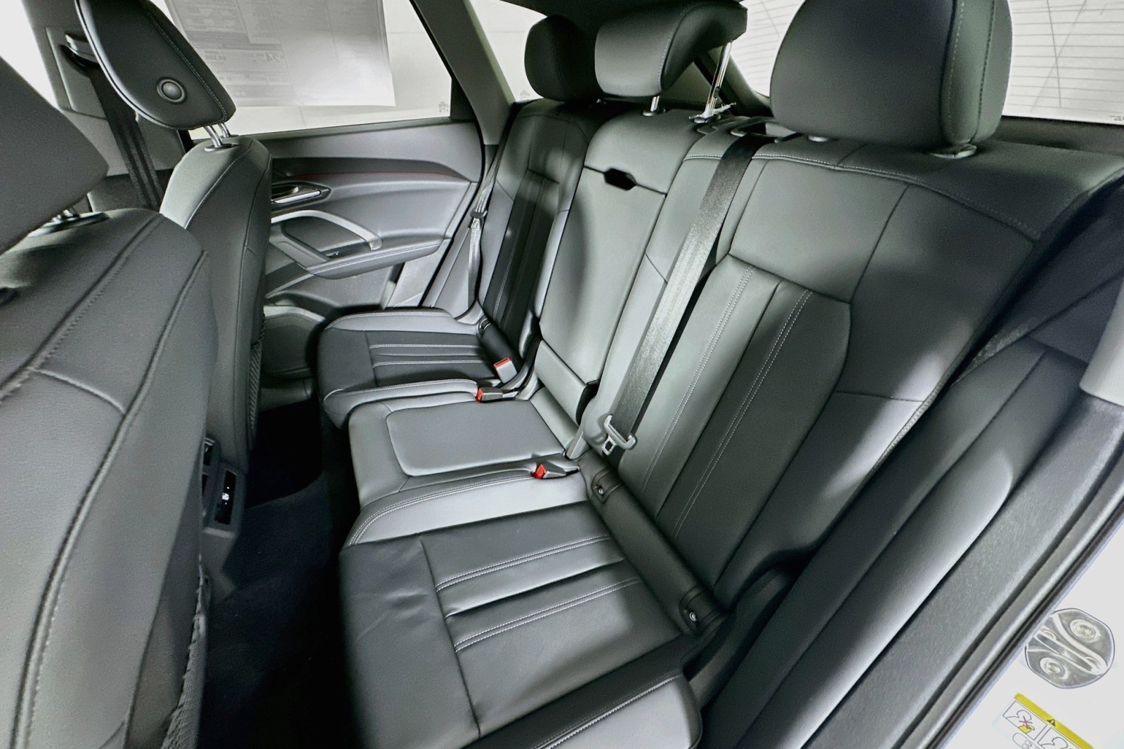 New 2026 Arkona White Audi Premium image 9