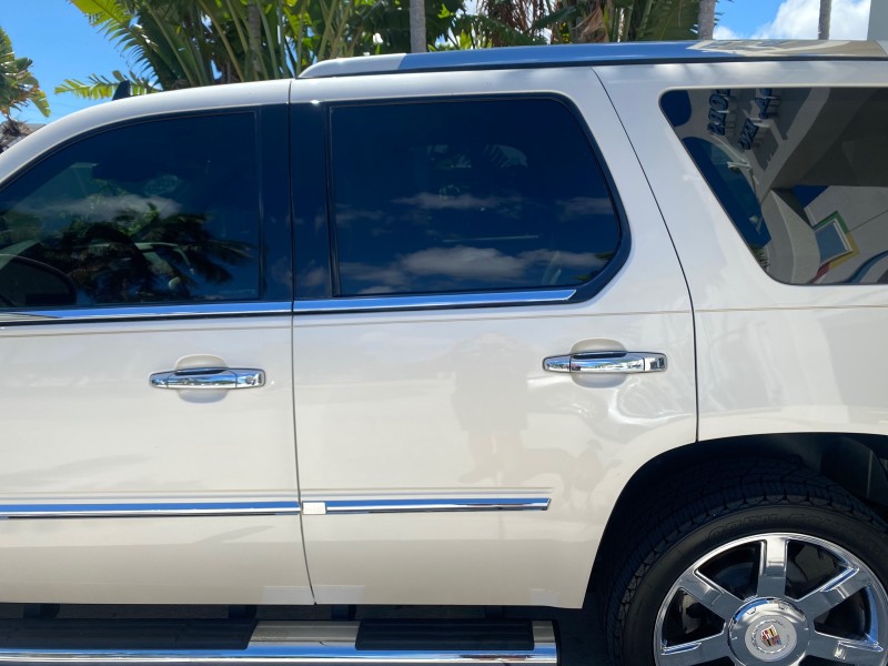 2013 Cadillac Escalade Luxury 1 OWNER LOW MILES 70,251 in ,