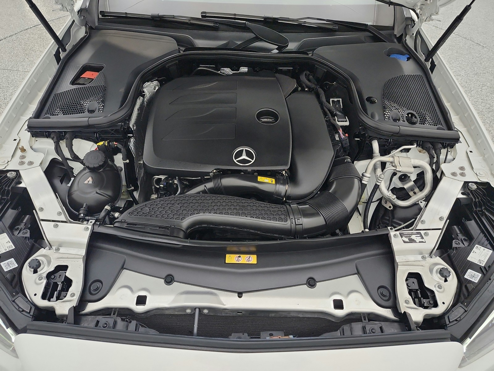 Certified Used 2022 Polar White Mercedes-Benz E 350 RWD Sedan image 31