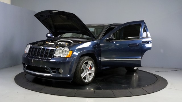 2010 Jeep Grand Cherokee SRT-8 11