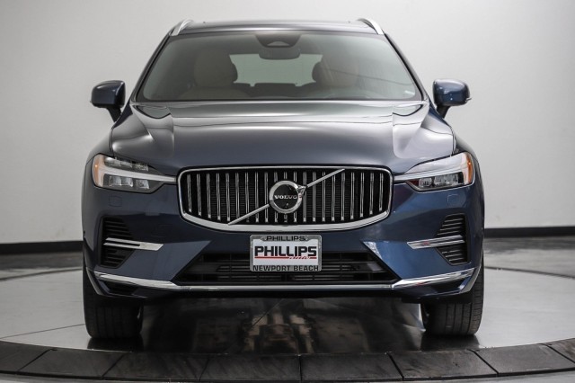 2022 Volvo XC60 Recharge Plug-In Hybrid Inscription 8