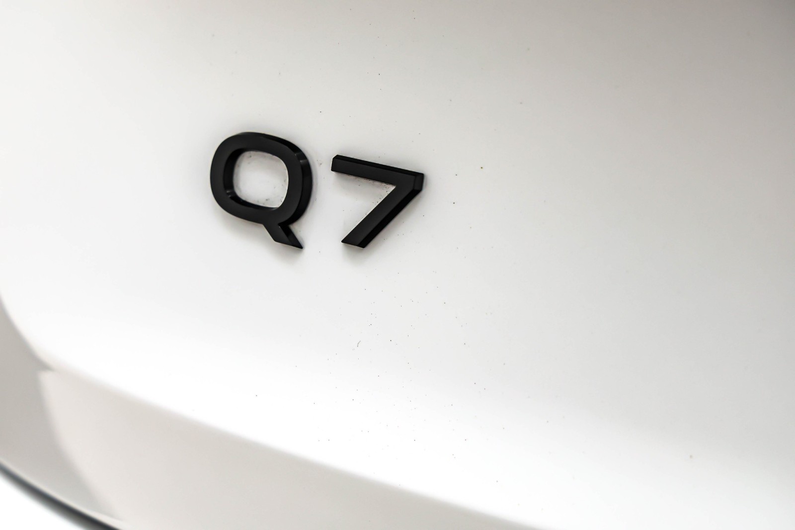 Used 2025 Glacier White Metallic Audi Premium 45 TFSI quattro image 9