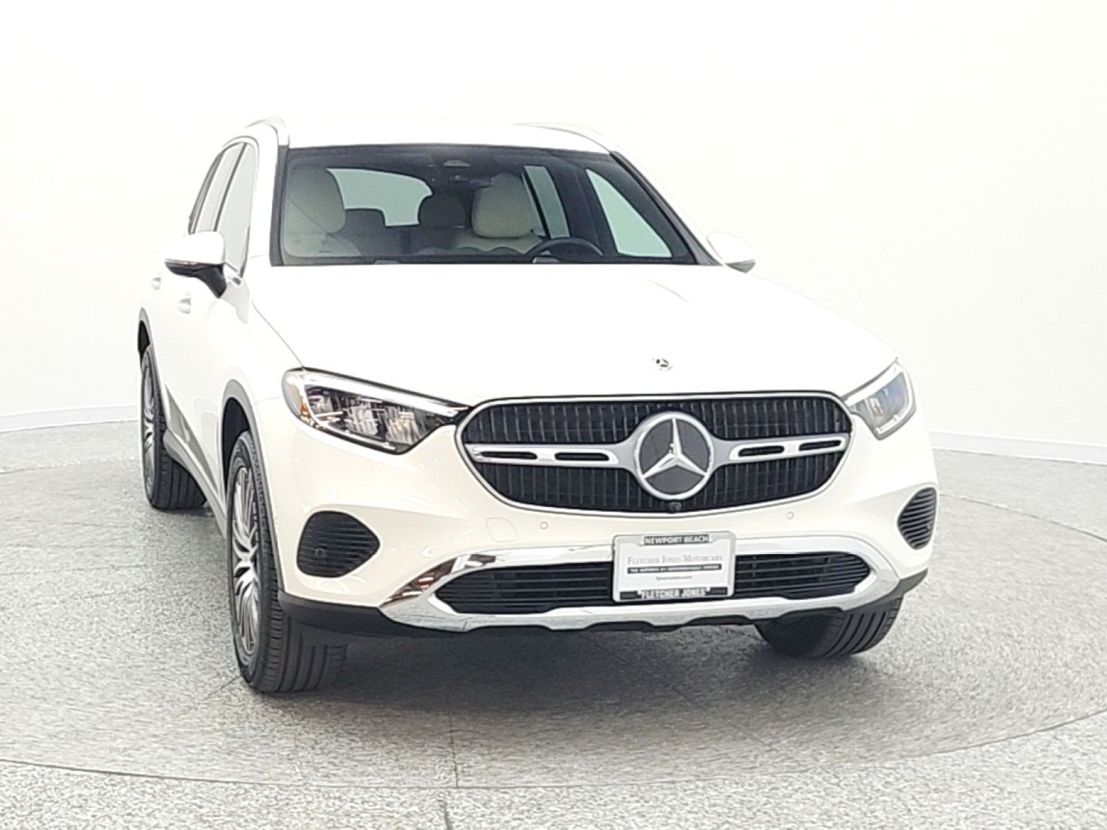 Certified Used 2025 Polar White Mercedes-Benz GLC 300 SUV image 3