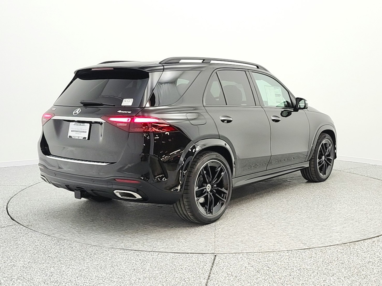 New 2026 Obsidian Black Metallic Mercedes-Benz GLE 580 image 5