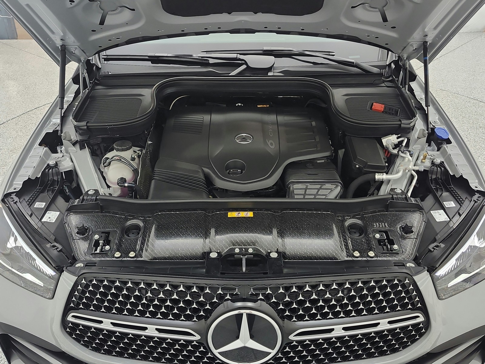 New 2026 MANUFAKTUR Alpine Grey Mercedes-Benz GLE 450 image 12