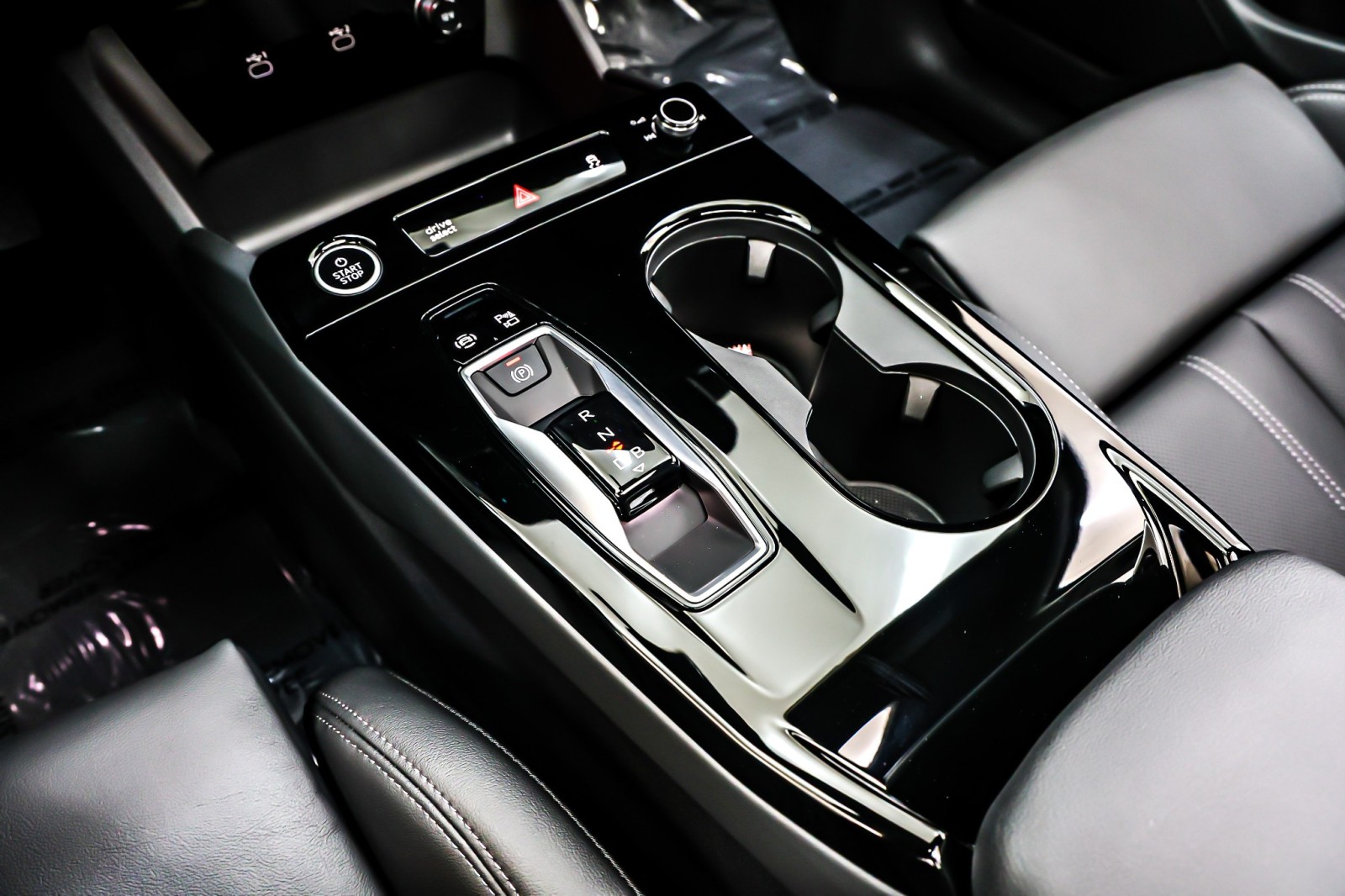 New 2025 Glacier White Metallic Audi Premium Plus quattro image 6