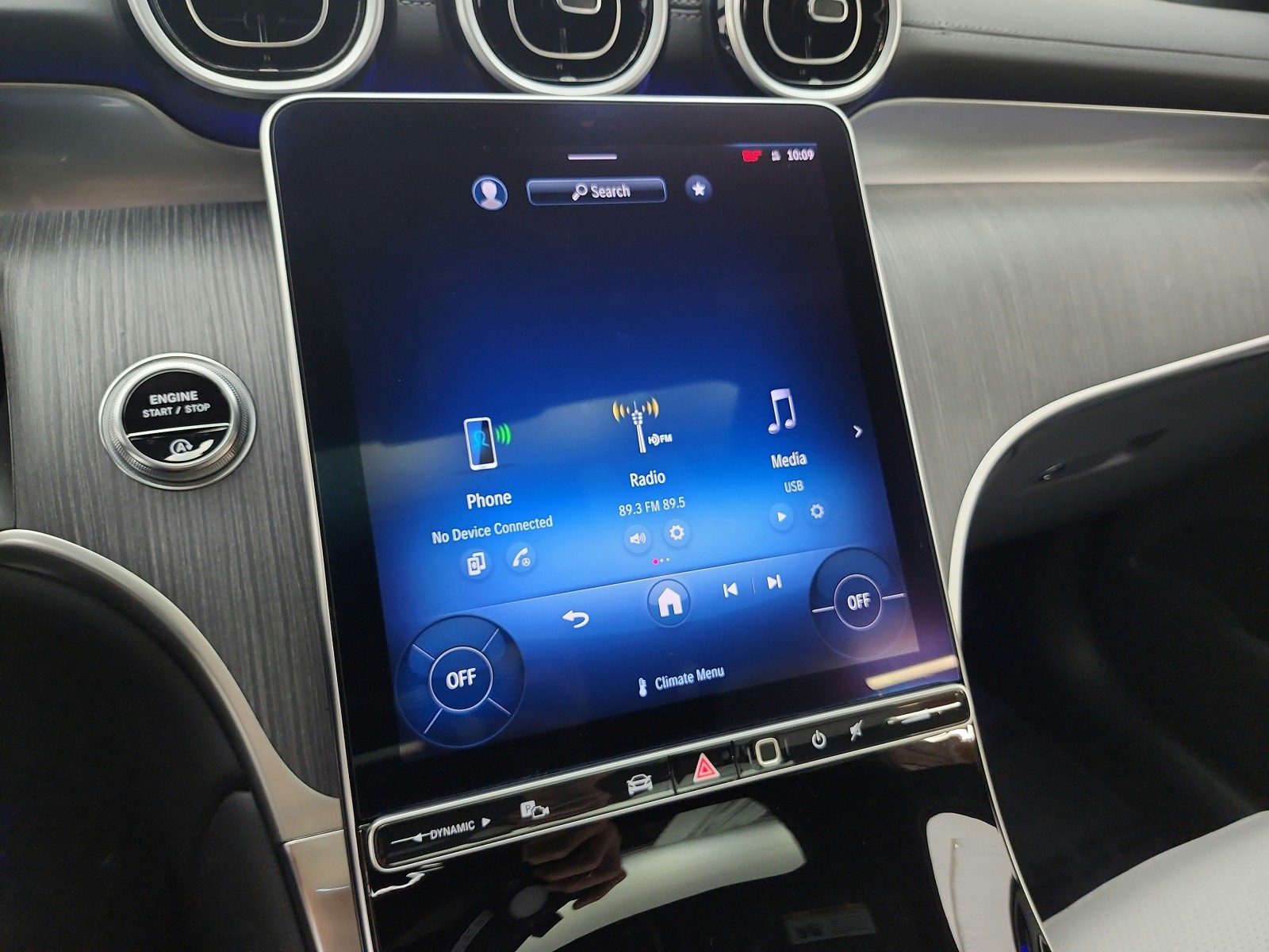 Certified Used 2023 MANUFAKTUR Diamond White Metallic Mercedes-Benz GLC 300 SUV image 10