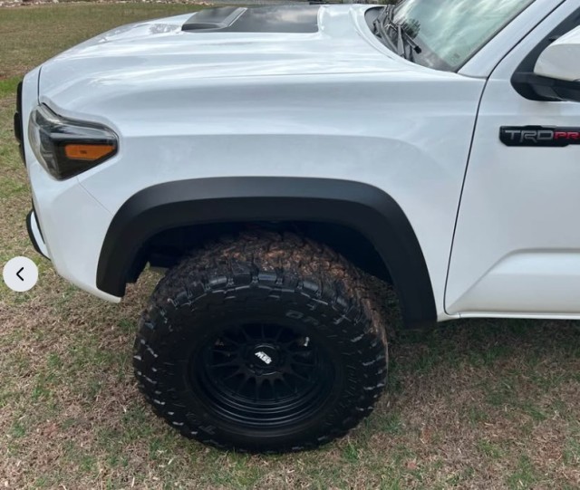 ToyotaTacoma 4WD2