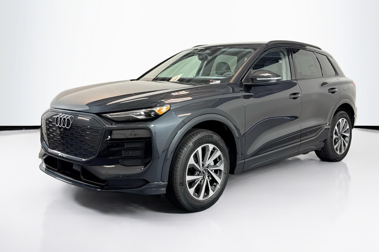 2025 Audi Q6 e-tron Premium quattro