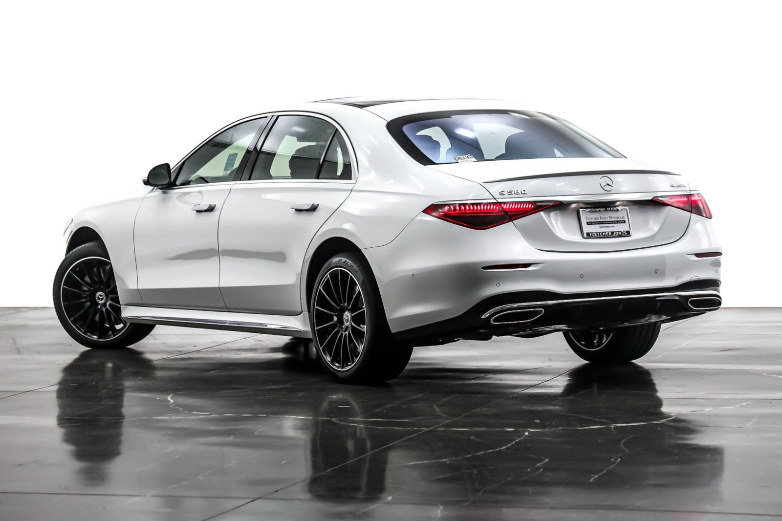 New 2026 MANUFAKTUR Moonlight White Metallic Mercedes-Benz S 580 4MATIC® Sedan image 12