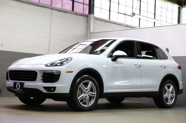 2015 Porsche Cayenne S in Plainview, 