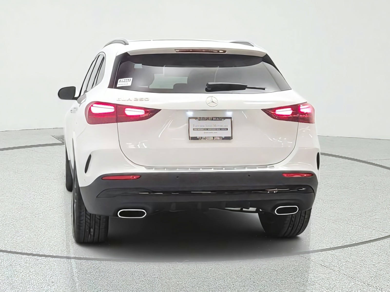 New 2026 Polar White Mercedes-Benz GLA 250 SUV image 6