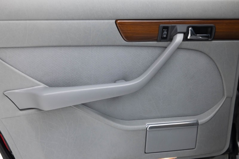 1986 Mercedes-Benz 420-Class 420 SEL in , 