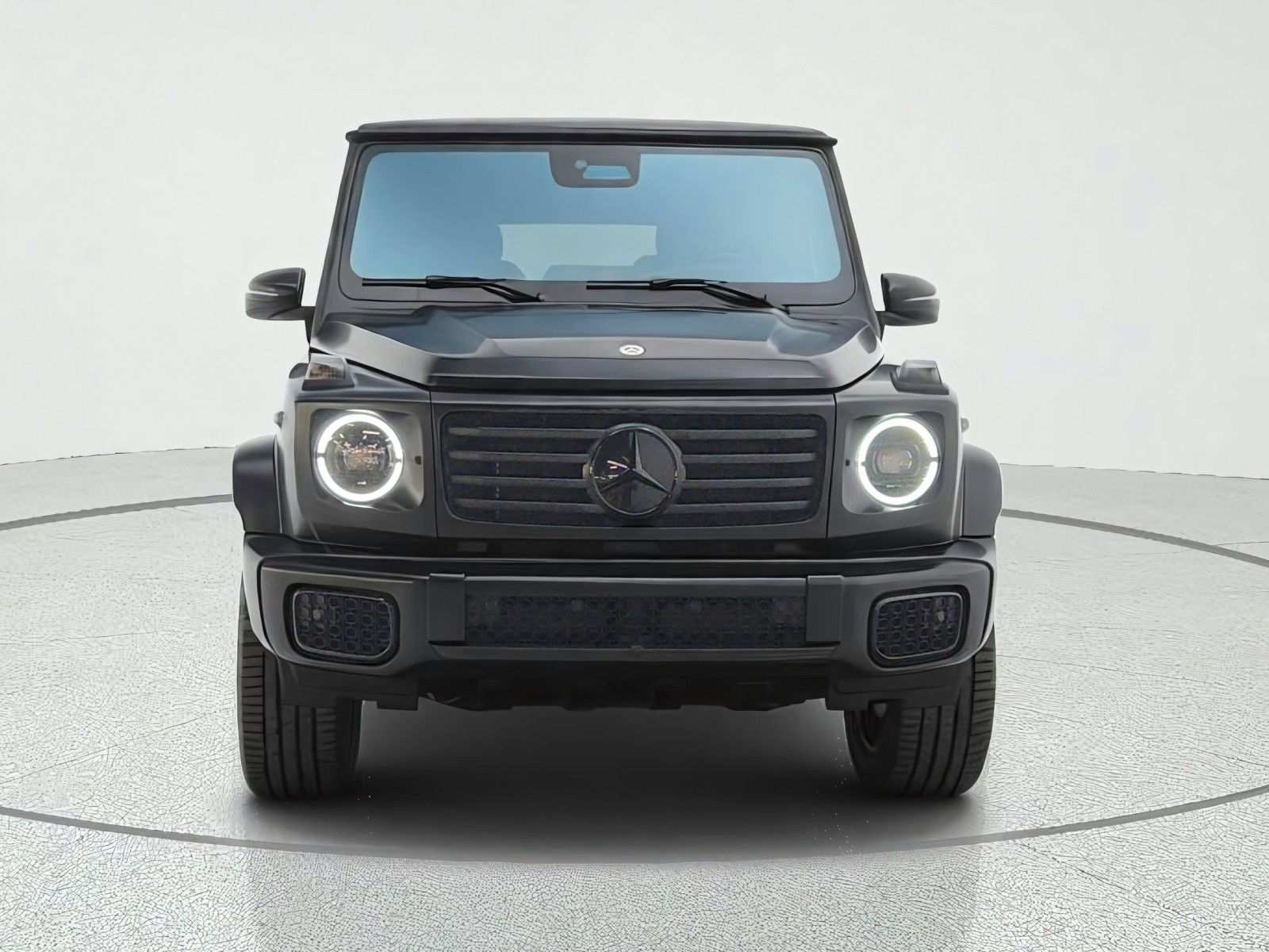 New 2027 MANUFAKTUR Night Black magno Mercedes-Benz G 580e SUV image 2