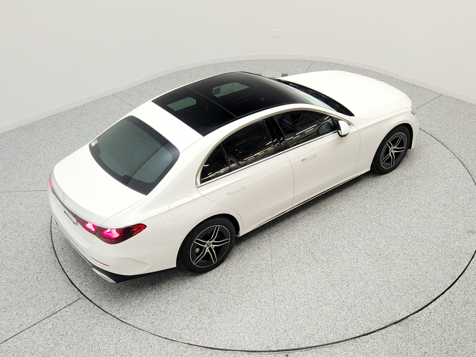 New 2026 Polar White Mercedes-Benz E 350 RWD Sedan image 20