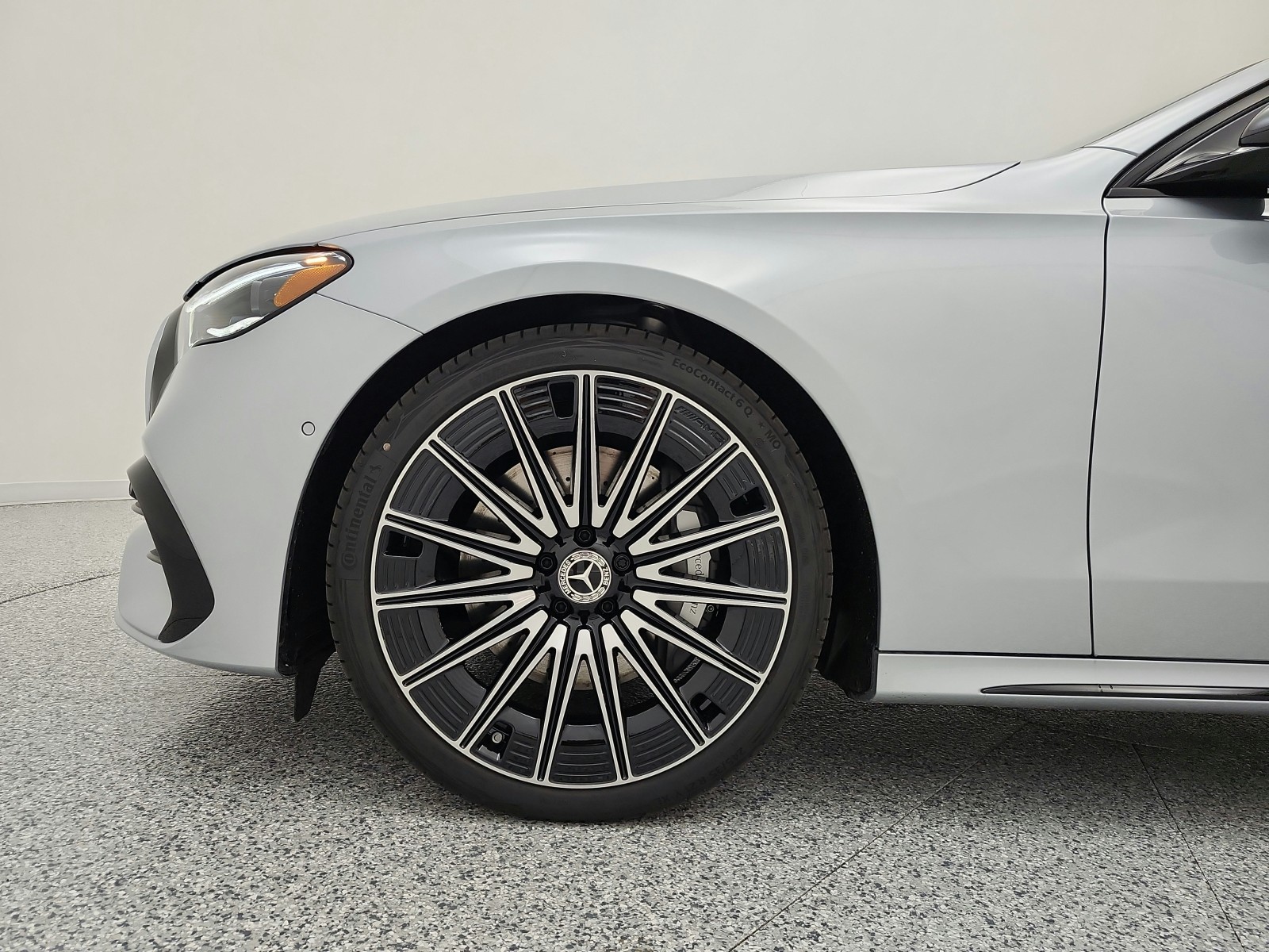 New 2027 Cirrus Silver Metallic Mercedes-Benz E 450 4MATIC® Sedan image 13
