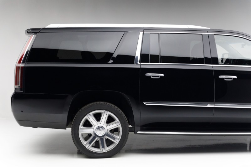 2018 Cadillac Escalade ESV Premium Luxury in , 