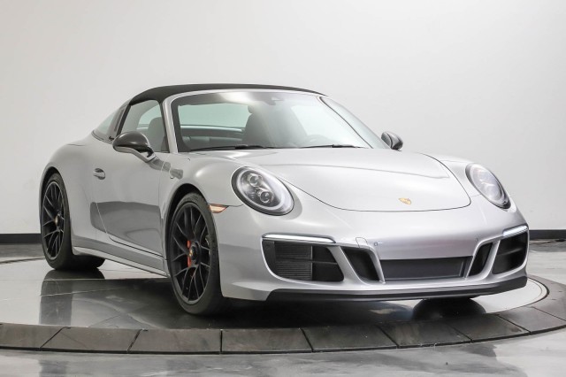 2019 Porsche 911 4 GTS 14