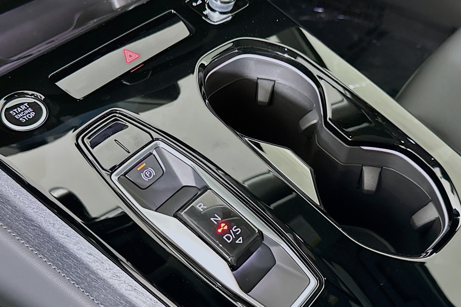 New 2026 Glacier White Metallic Audi Premium image 7
