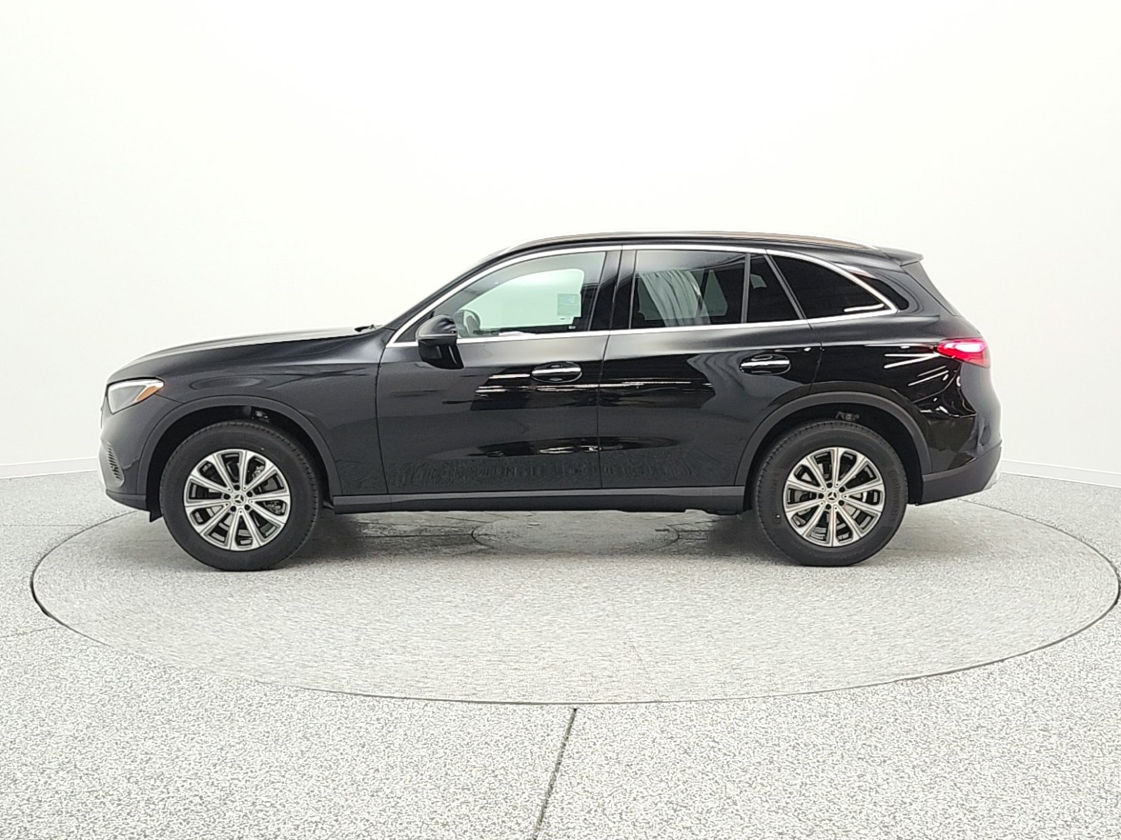 New 2026 Black Mercedes-Benz GLC 300 image 8